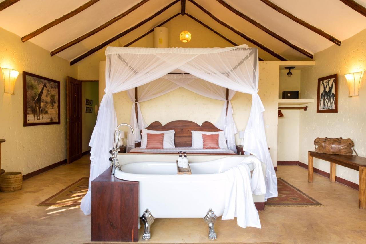 Kili Villa Kilimanjaro Luxury Retreat อารูชา ภายนอก รูปภาพ